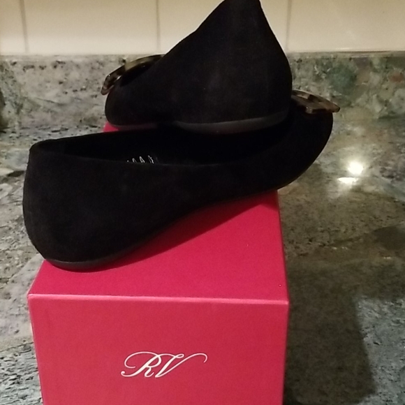 Roger Vivier Gommette Turtle Buckle Flats - Picture 10 of 16